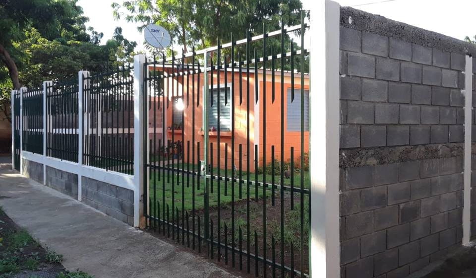 Instalación Muro perimetral Starling Constructions Nicaragua - Acabado
